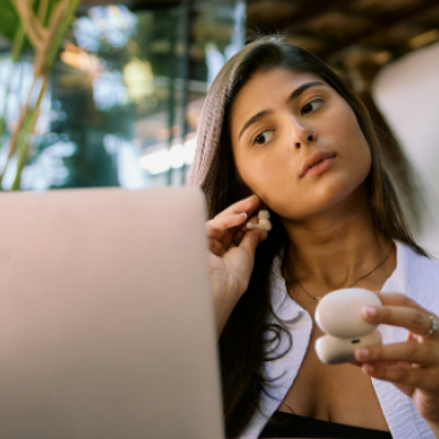 Werken als digital nomad in het buitenland heeft fiscale en sociale gvolgen